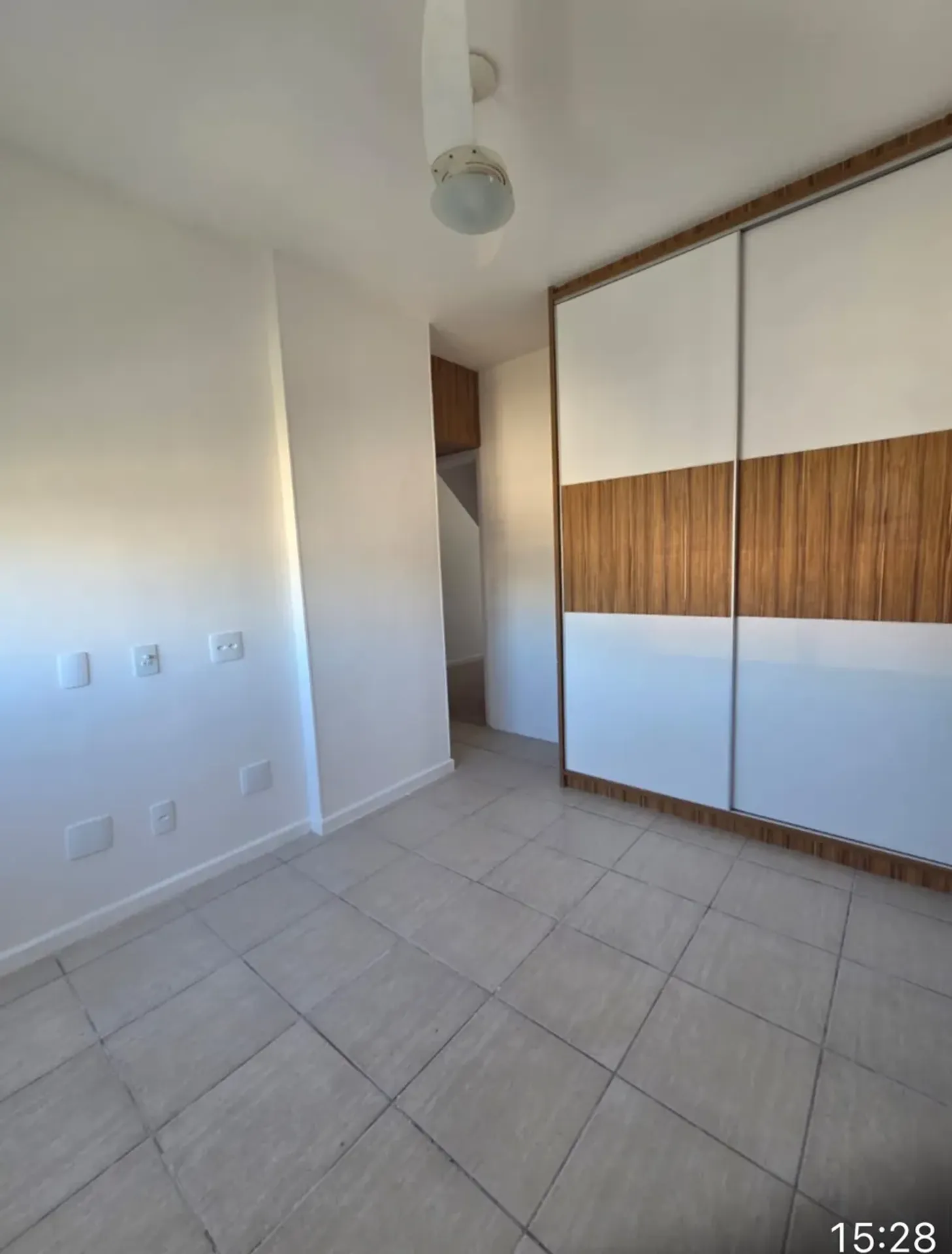 Unfurnished 3-bedroom apartment with terrace views — photo 27
