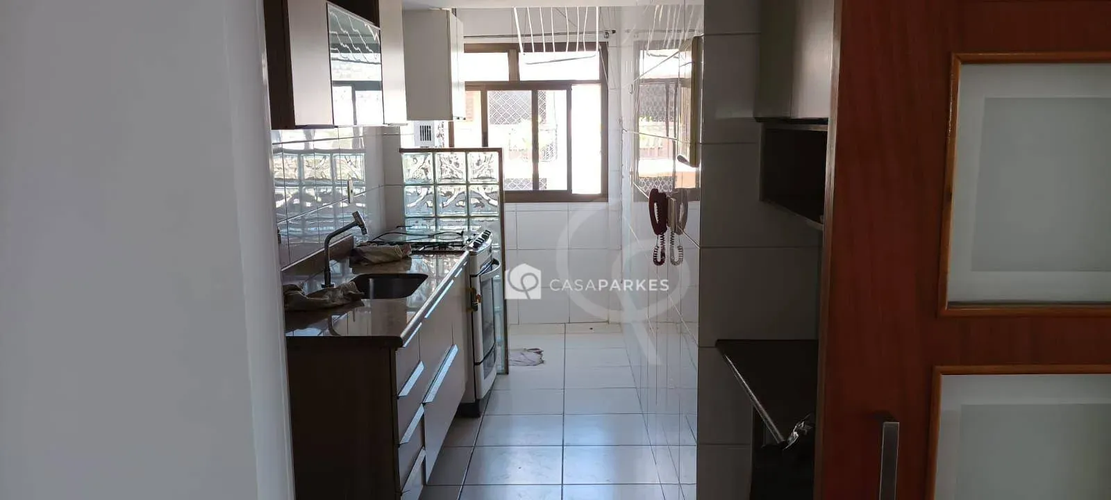 Furnished apartment, 82 m², with a glass-enclosed balcony — photo 2