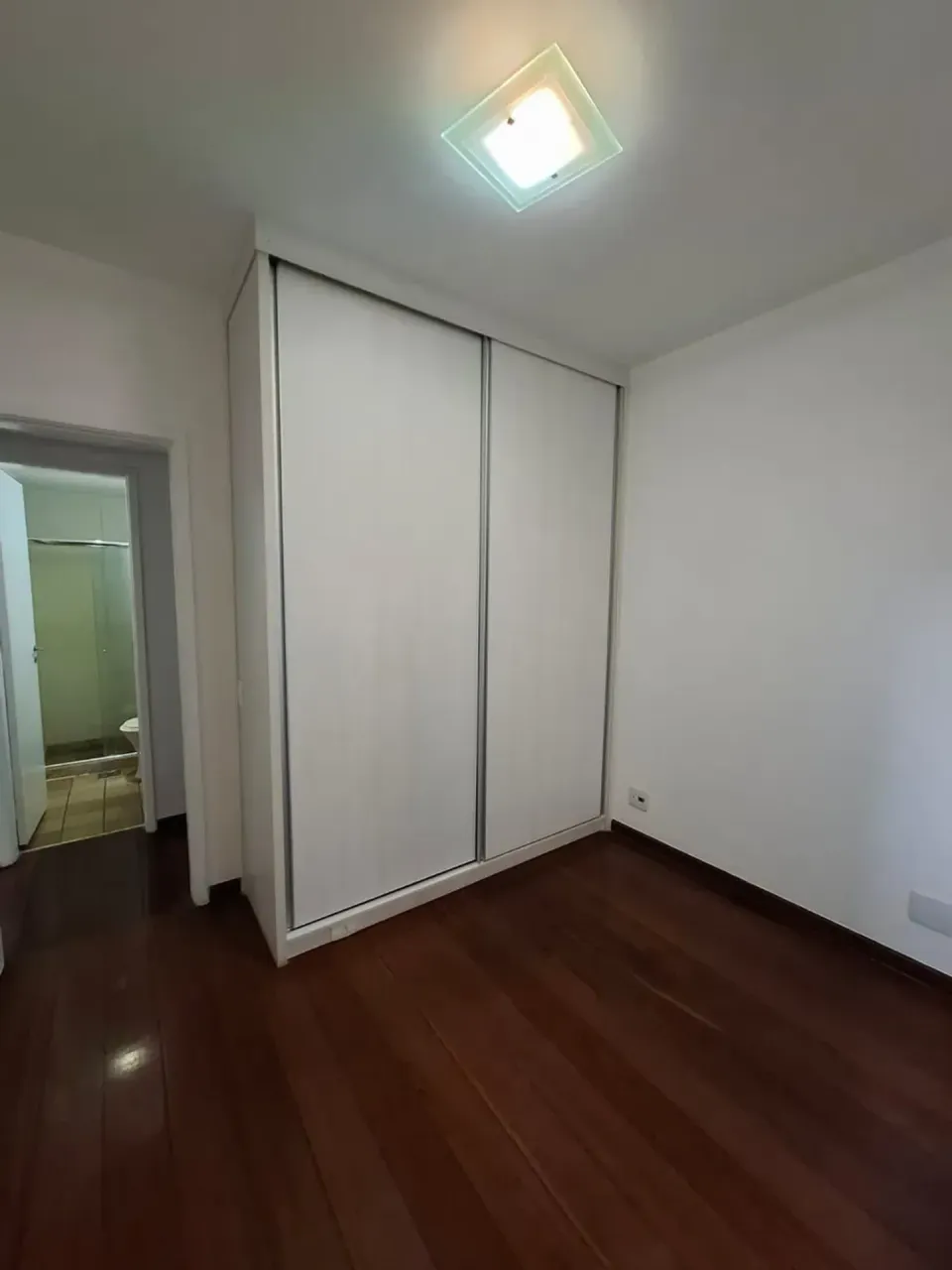 Apartment with 2 bedrooms, 3 bathrooms and a balcony — photo 14