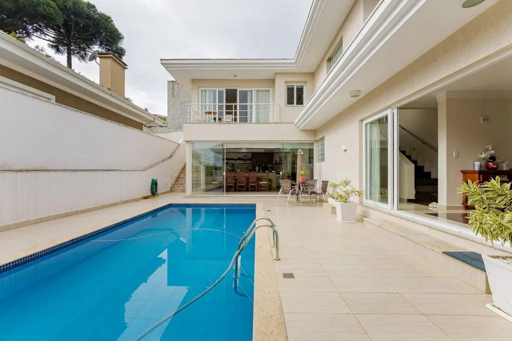 House with 4 en-suite bedrooms and private BBQ — photo 2