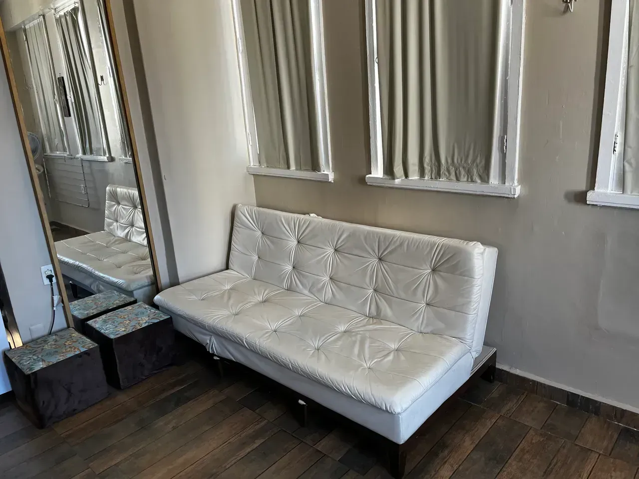 Furnished studio with 1 bedroom and 1 parking spot — photo 7