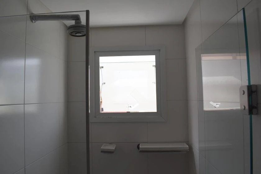 Apartment with 3 bedrooms, balcony and private BBQ — photo 10