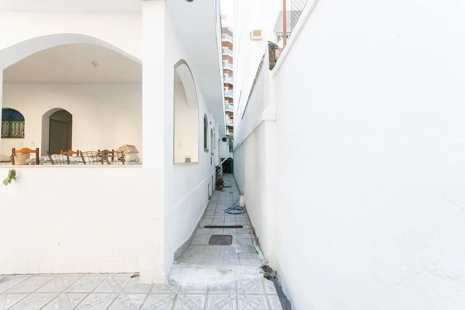 House with 3 bedrooms, 1 en-suite and 2 parking spaces — photo 37