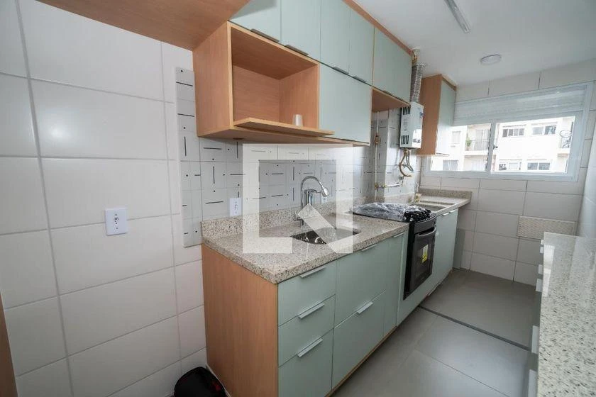 2-bedroom apartment in a building with a gym — photo 12