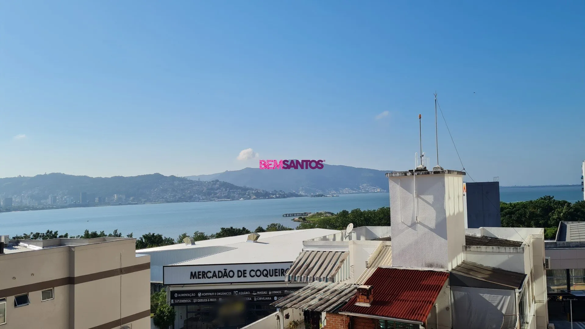 Furnished 4-bedroom apartment with a balcony — photo 18