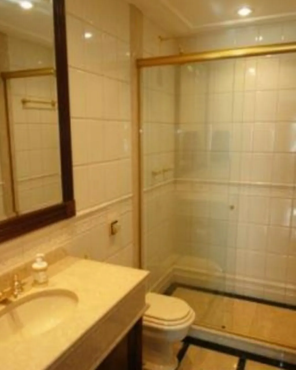Apartamento mobiliado com 4 quartos e 5 banheiros — photo 2
