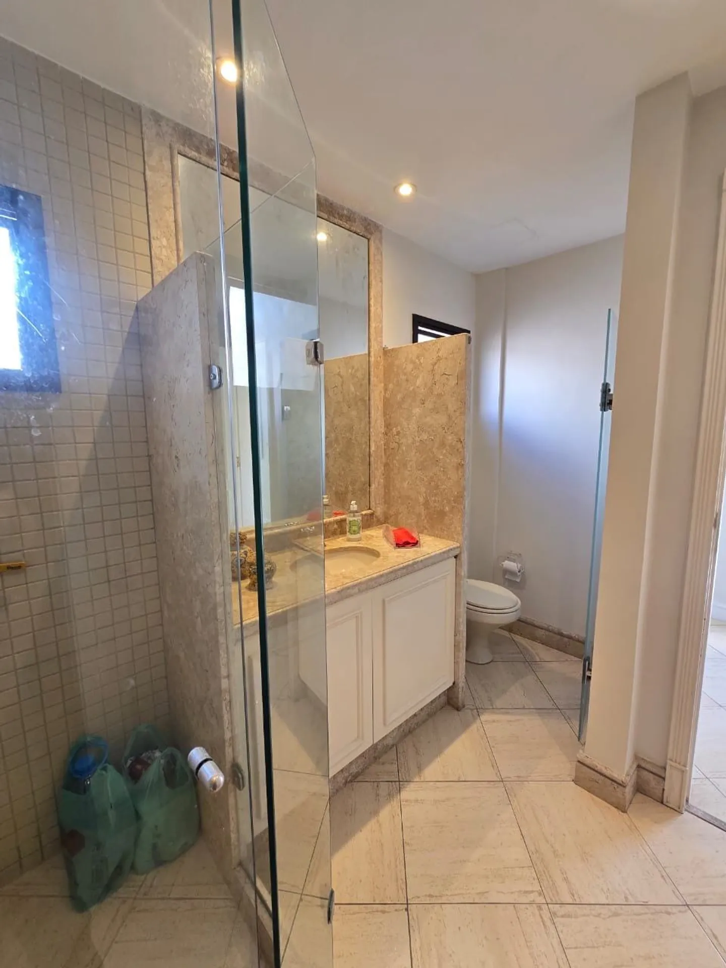 Apartamento com 3 quartos e 5 banheiros com varanda — photo 34