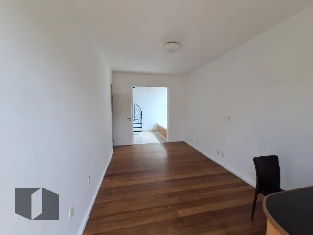 House with 4 bedrooms and 5 bathrooms, gas kitchen — photo 32