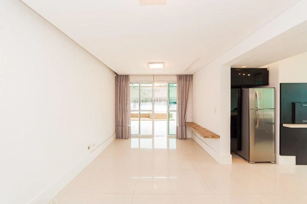 3-bedroom apartment, 1 with its own bathroom, 192 m² — photo 31