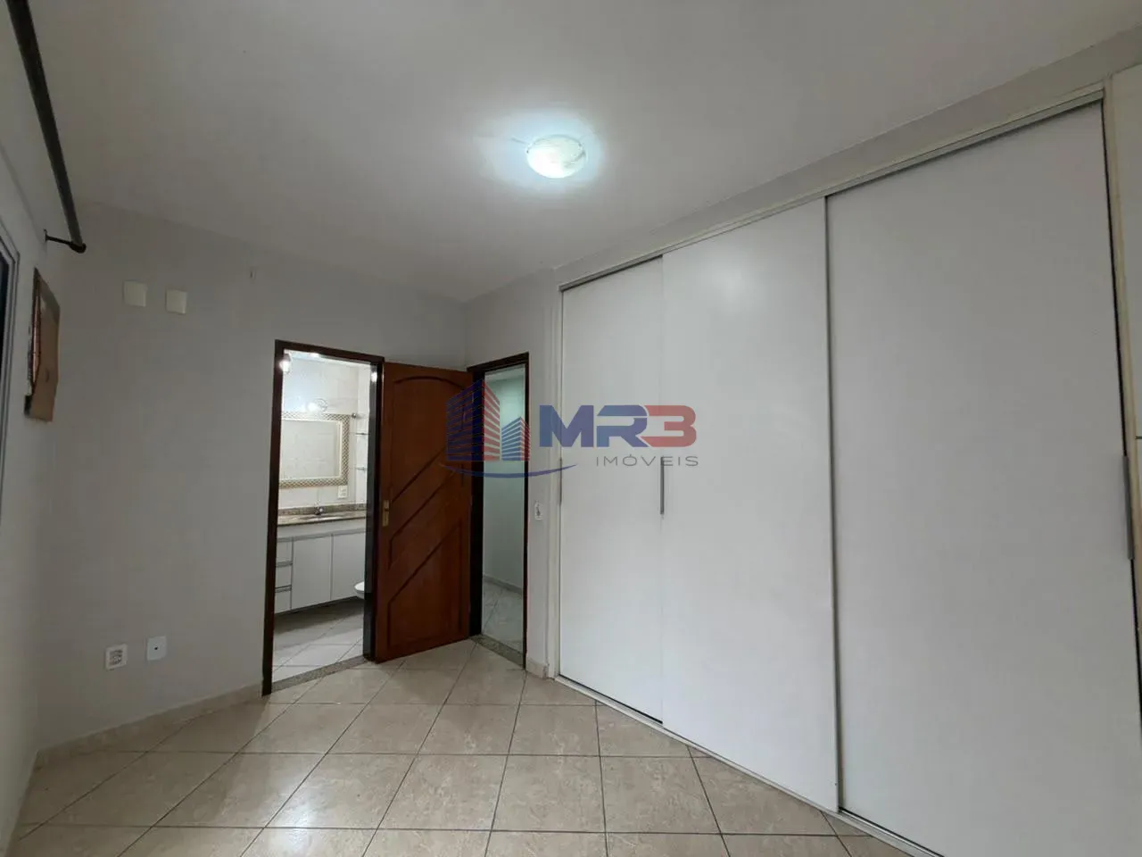 Apartamento de 3 habitaciones con 1 suite, 114 m² y balcón — photo 19