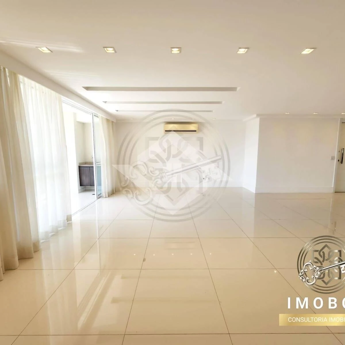 166 m² apartment with 3 bedrooms and a balcony — photo 28