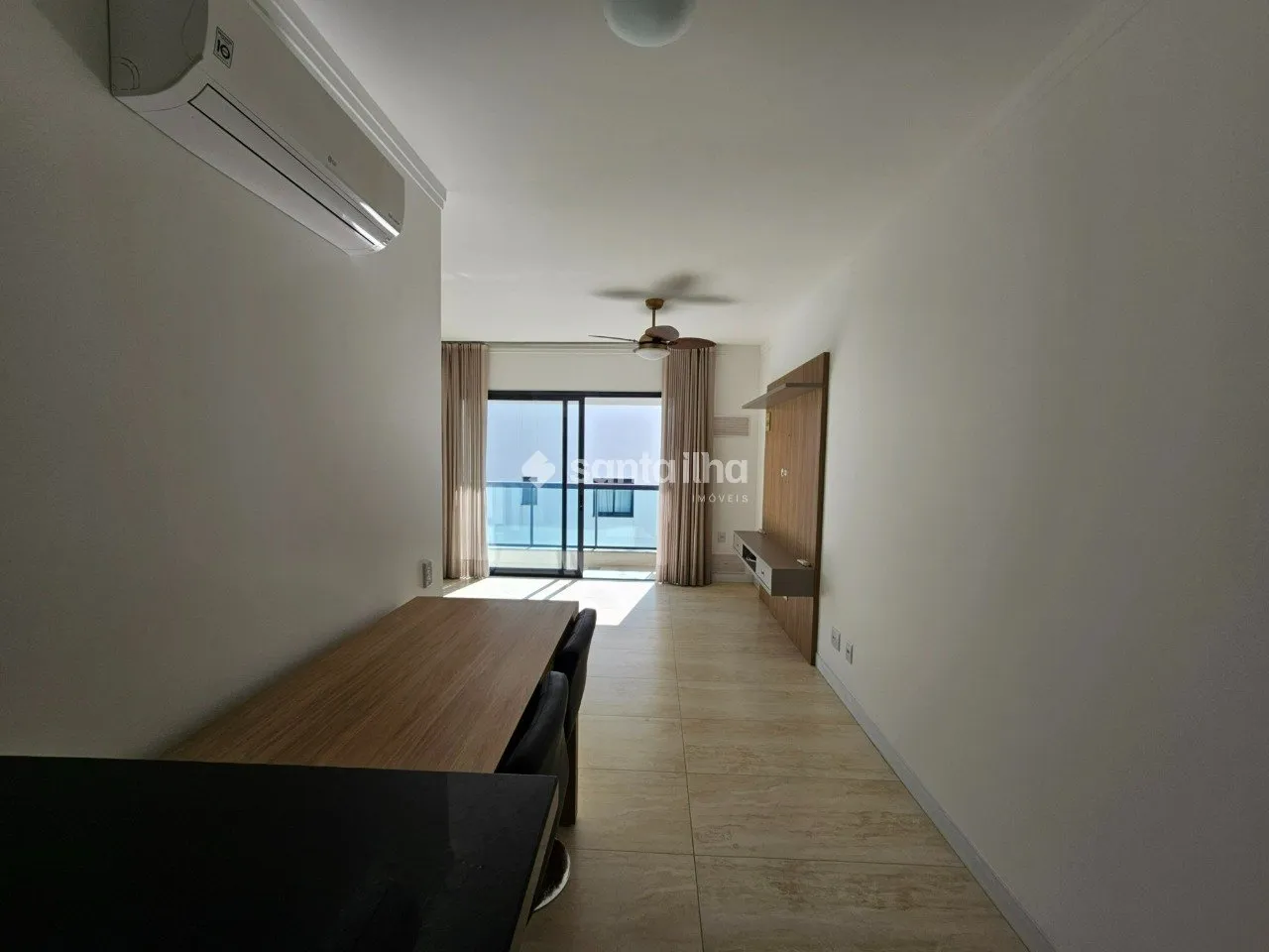 Меблированное студио 45 м² с 1 спальней и 1 местом