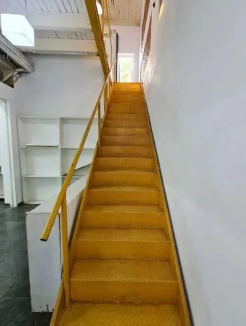 Casa sem mobília com 5 quartos e vaga para 4 carros — photo 11
