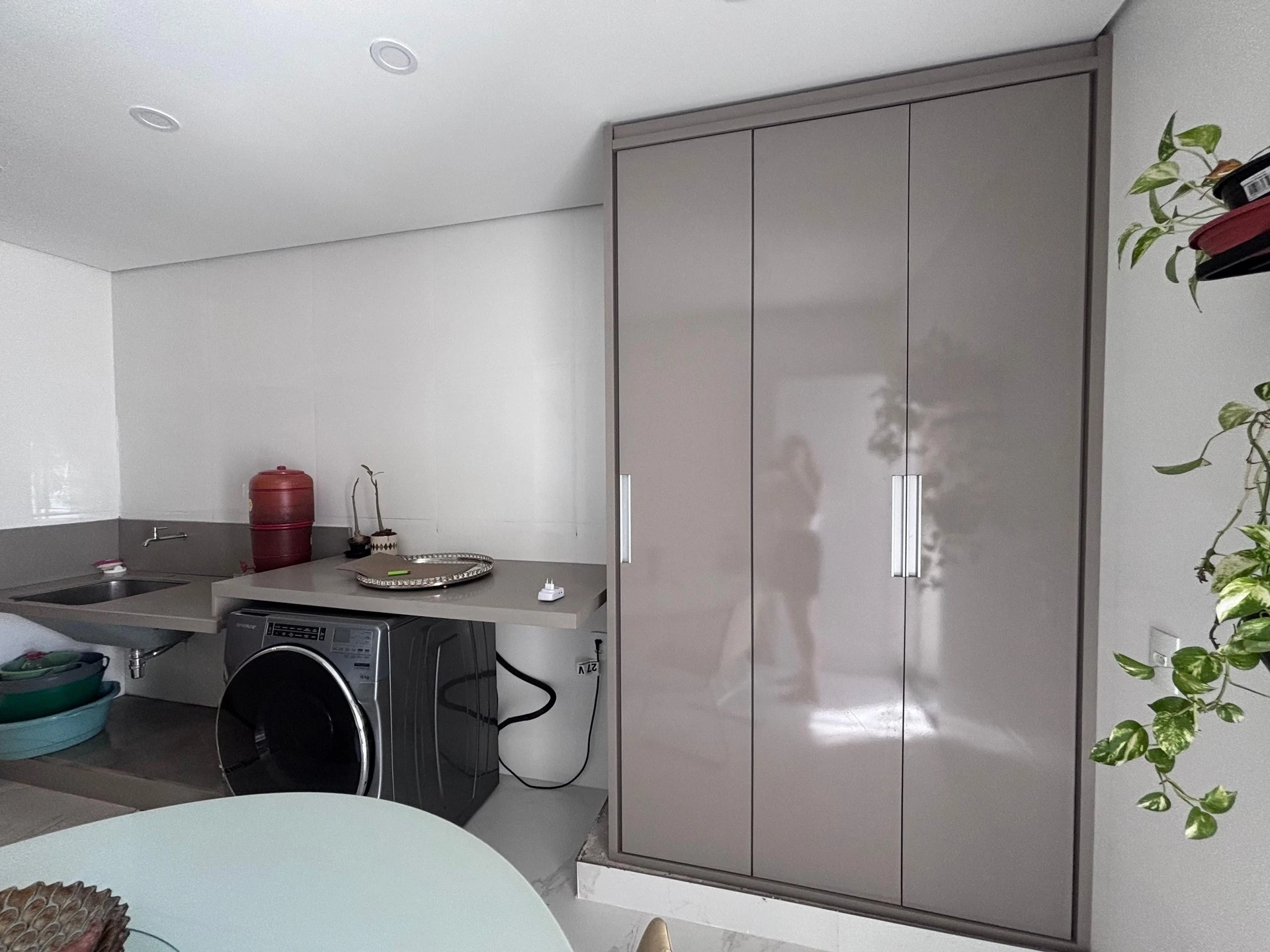 Apartamento mobiliado com 4 quartos e 4 banheiros — photo 32