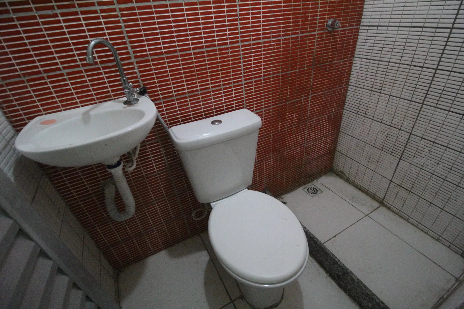Kitnet sin amueblar con 1 suite y 1 baño — photo 16