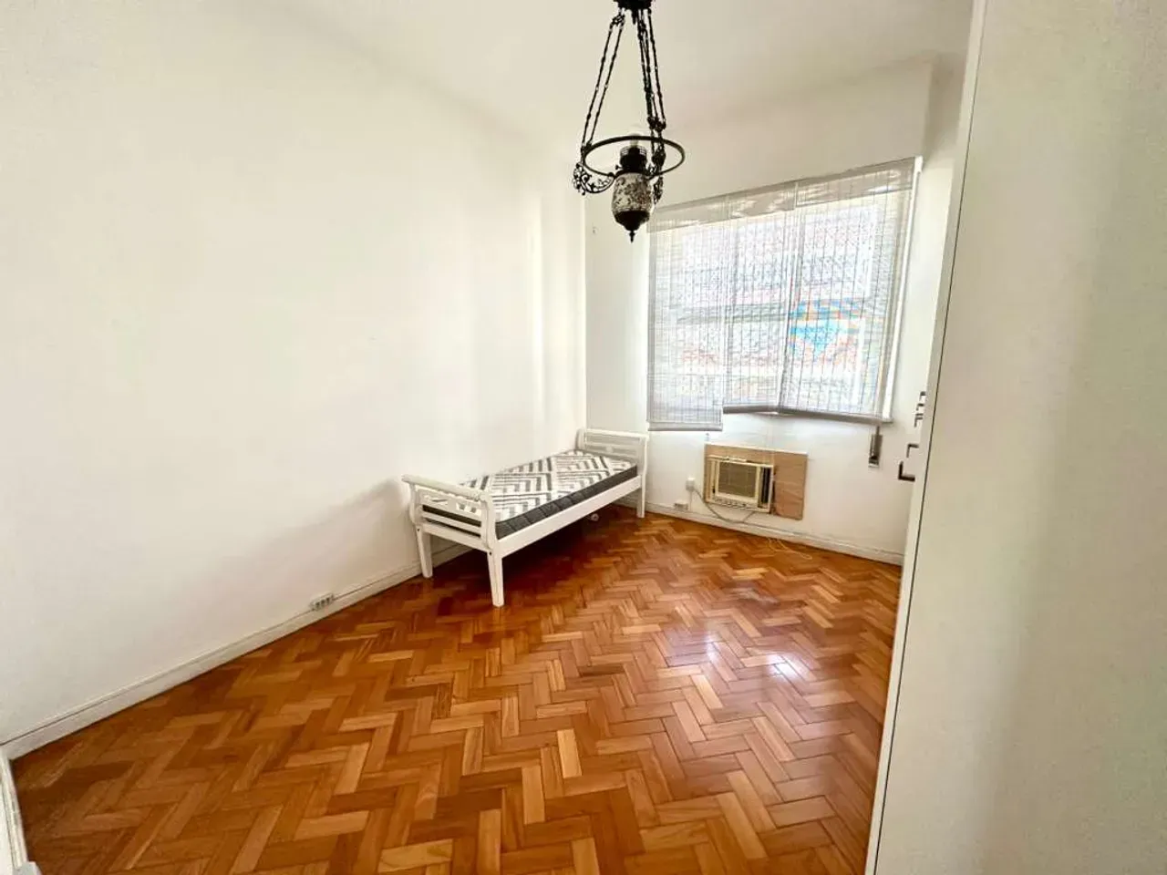 Furnished 142 m² apartment with 3 bedrooms — photo 5