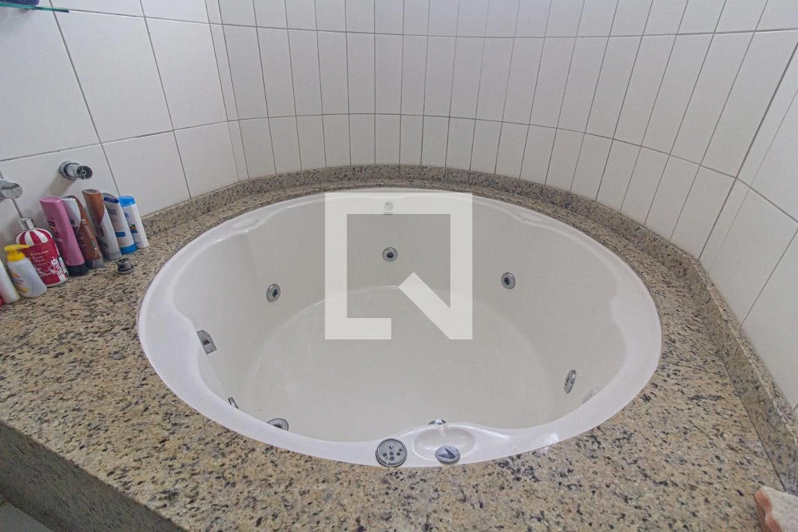 Furnished house, 106 m², with a bathtub — photo 43