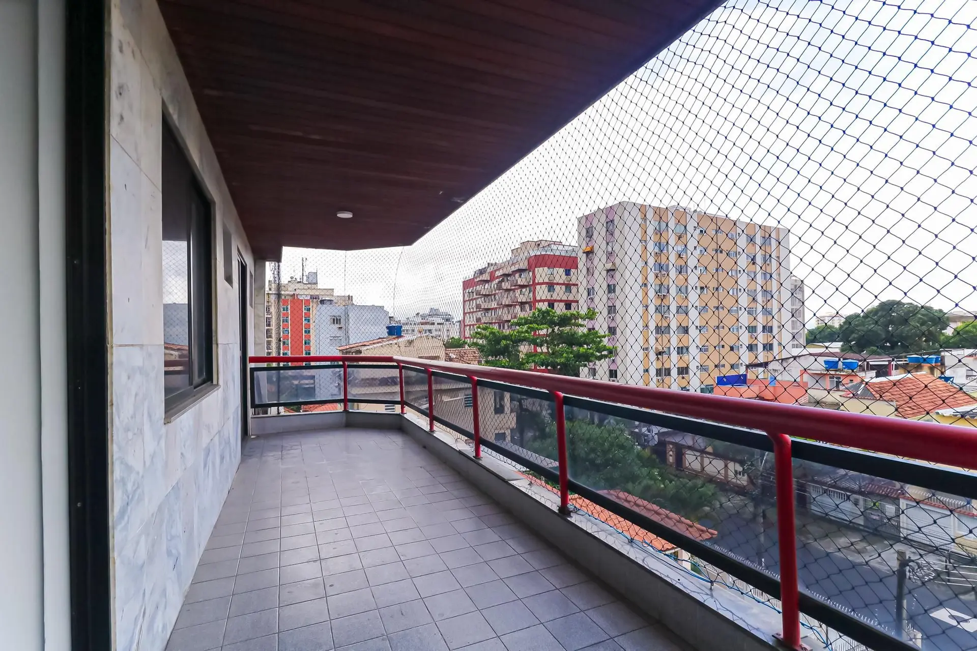 Washing machine in a 3-bedroom apartment, 131 m²