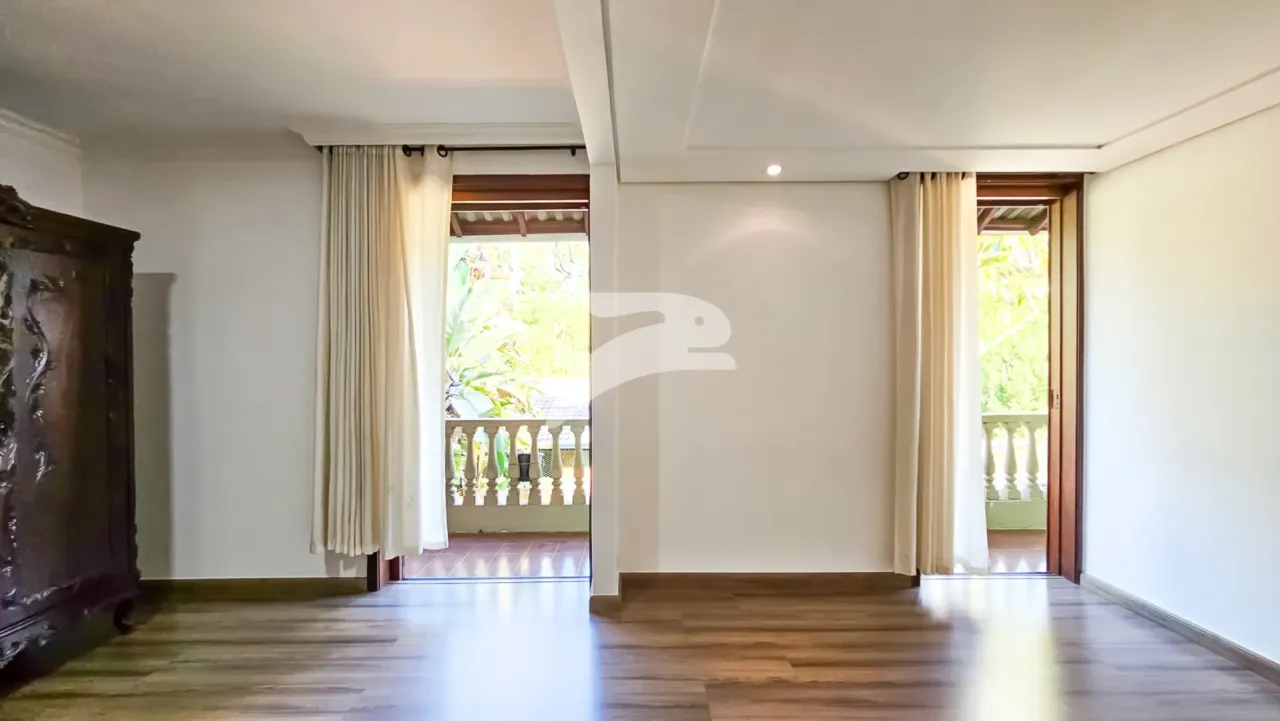 House with 2 bedrooms and a built-in balcony grill — photo 11
