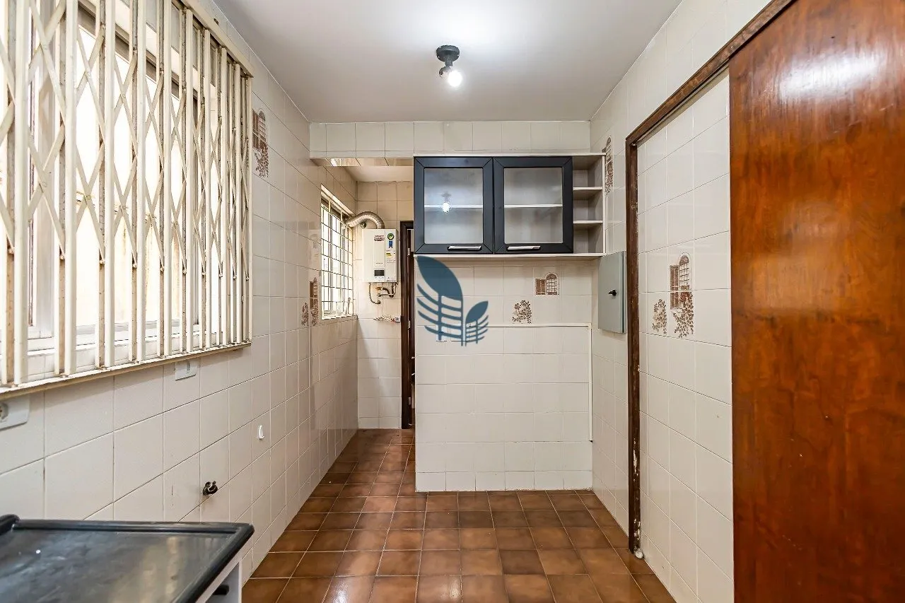 2-bedroom apartment with a bathtub in Curitiba — photo 7