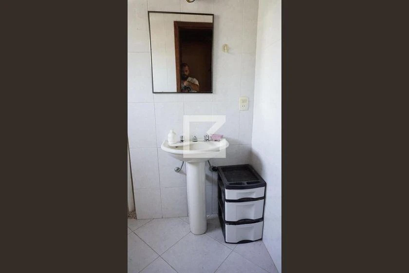 Облаштований будинок 245 м² з 4 спальнями та грилем на балконі — photo 21
