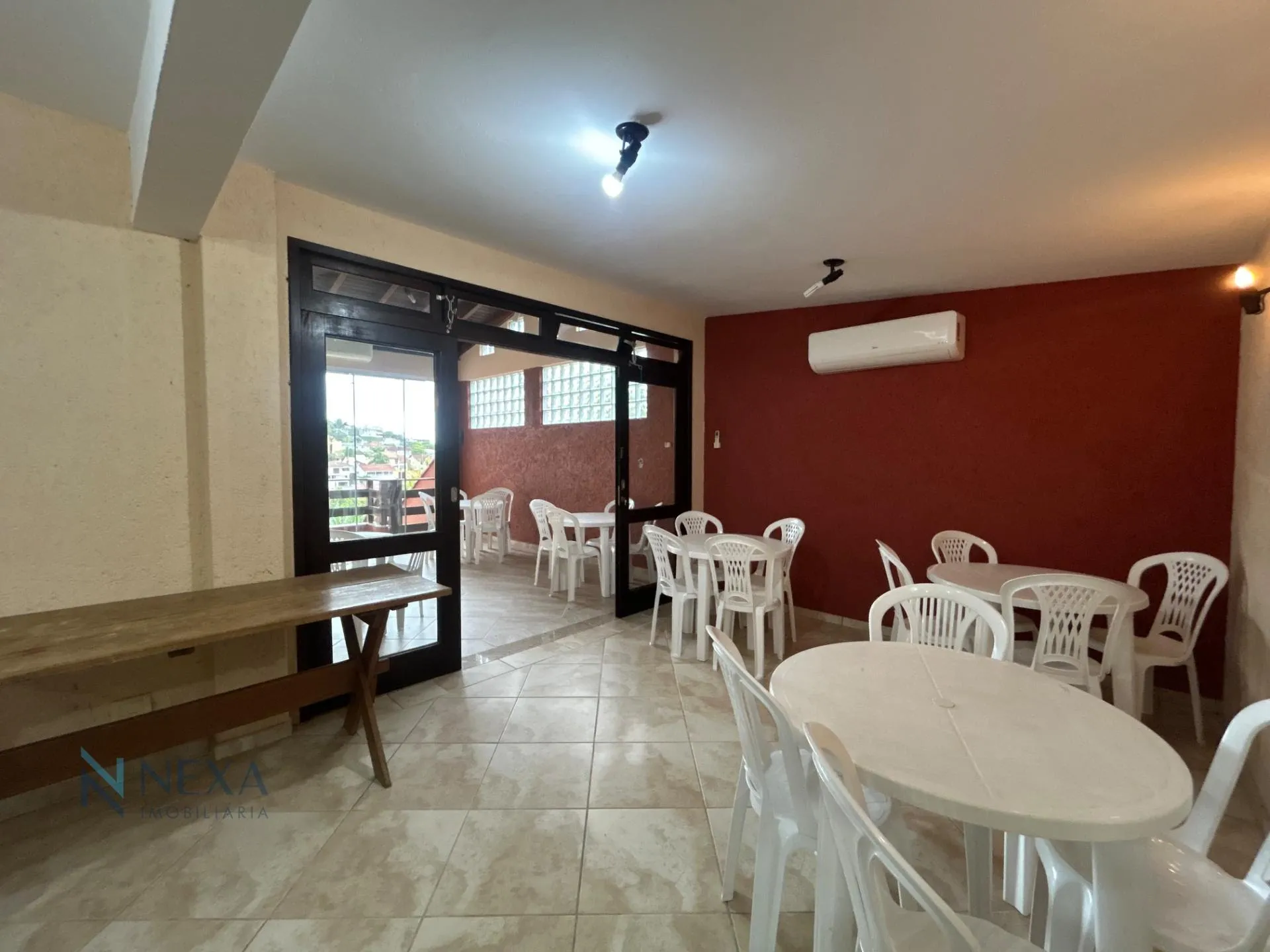 House with 5 bedrooms and 499 m², 2 en-suites — photo 32