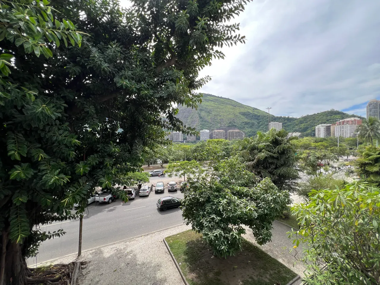 Mountain view in a one-bedroom apartment, 55 m² — photo 7
