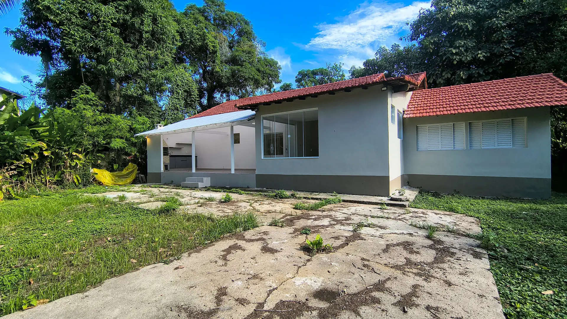 Casa sem mobília com 3 quartos, quintal e churrasqueira — photo 27