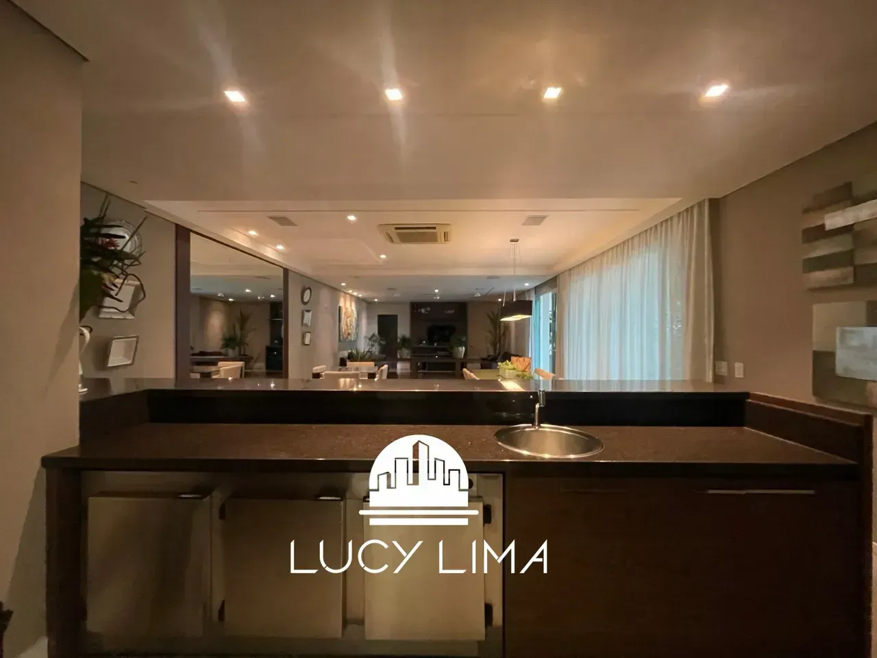 Furnished apartment, 100 m², with floor-to-ceiling windows — photo 36