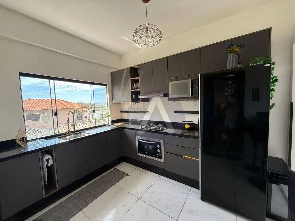 2-bedroom apartment with an open-plan kitchen — photo 5
