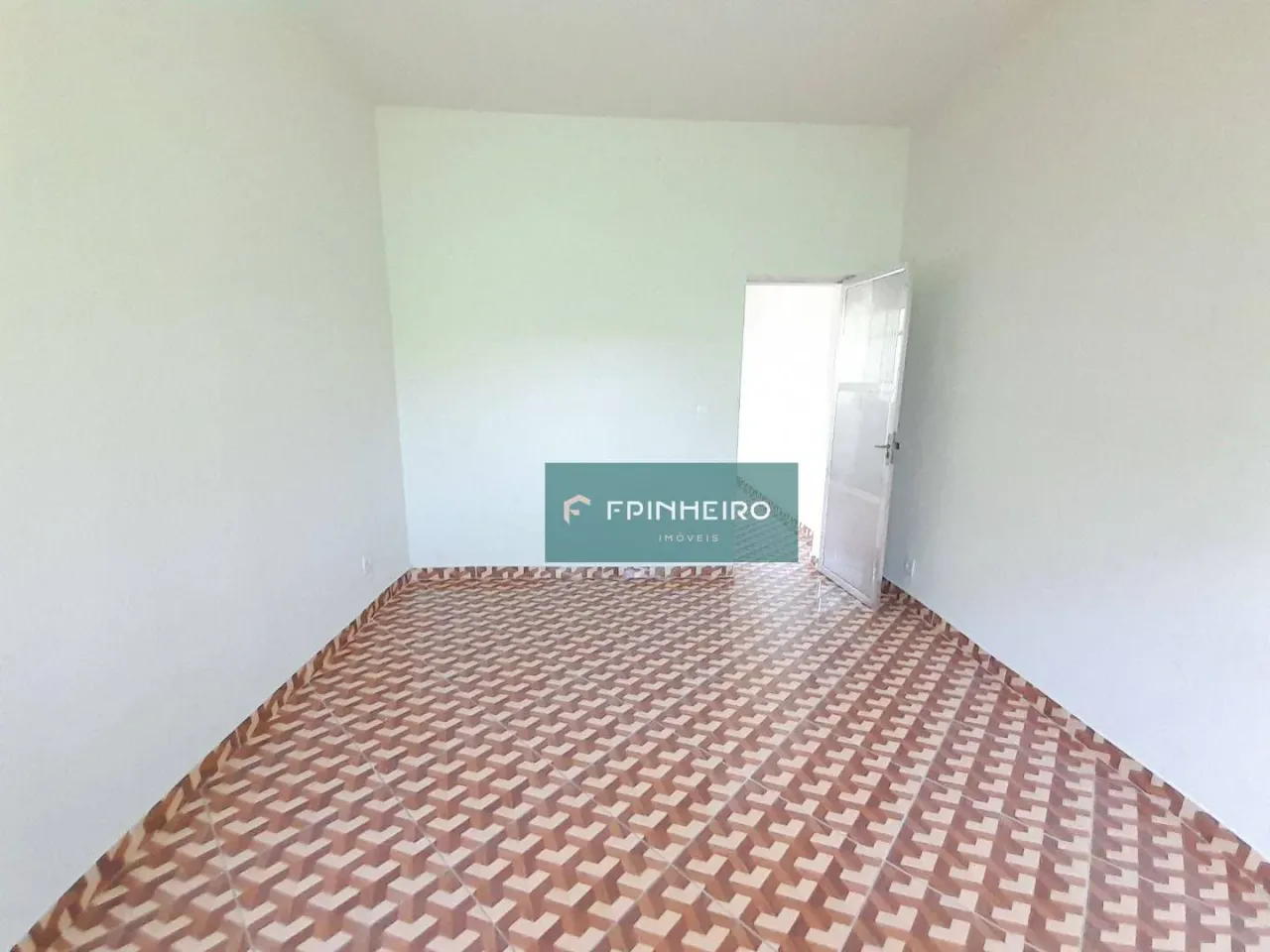 Casa com 2 dormitórios, 1 banheiro e varanda — photo 11