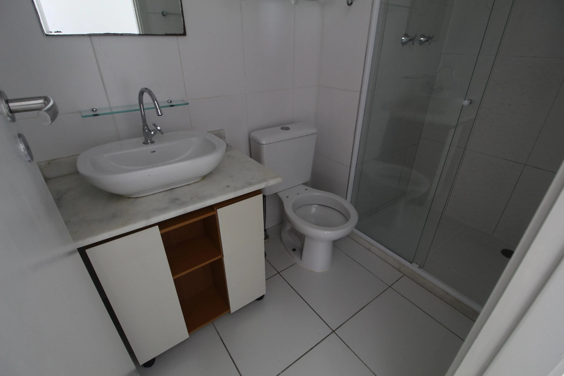 Квартира с 2 спальнями, балконом и бассейном в доме — photo 28