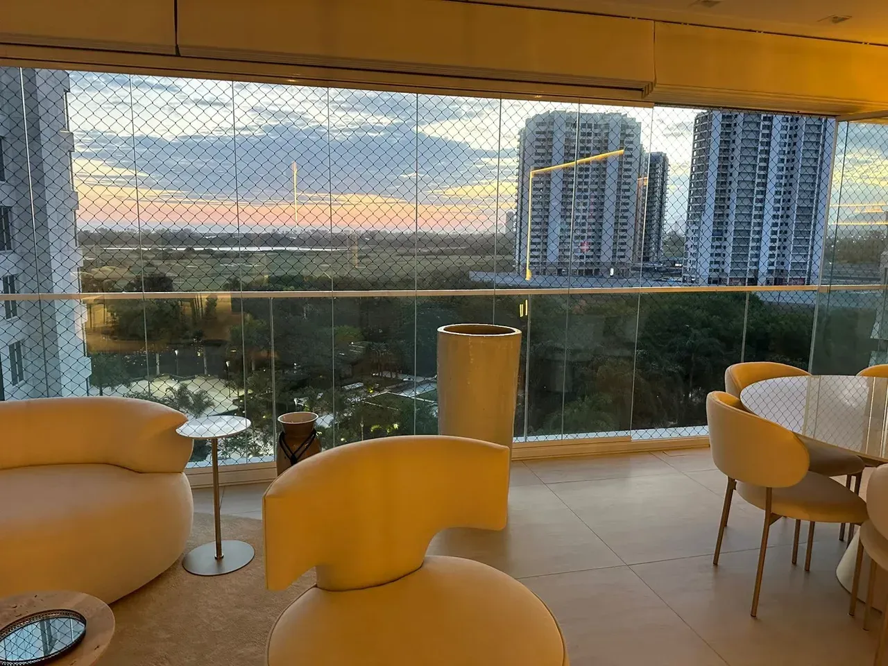 Furnished 266 m² apartment with 3 bedrooms — photo 6