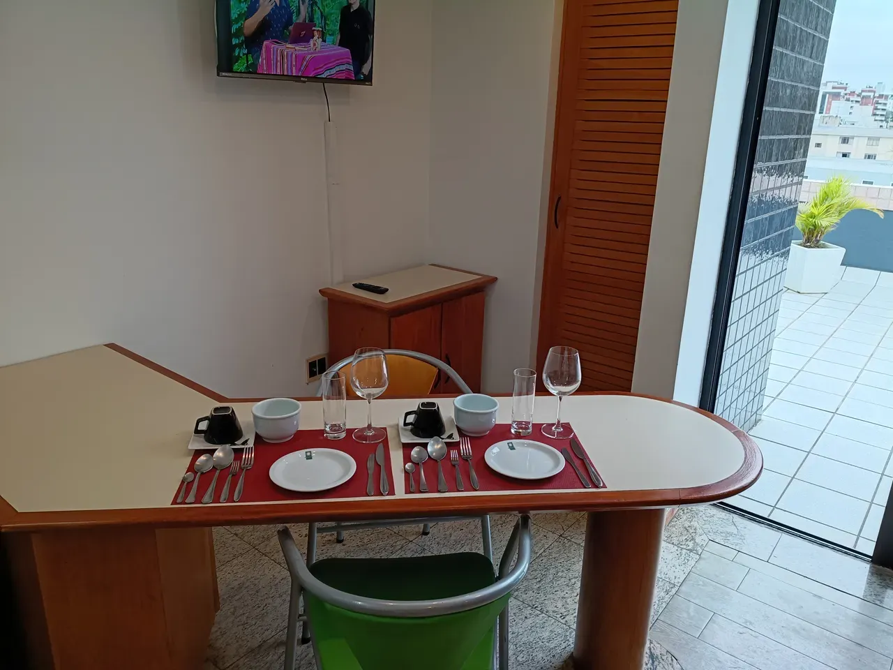 80 m² apartment with a home office and a washing machine — photo 5