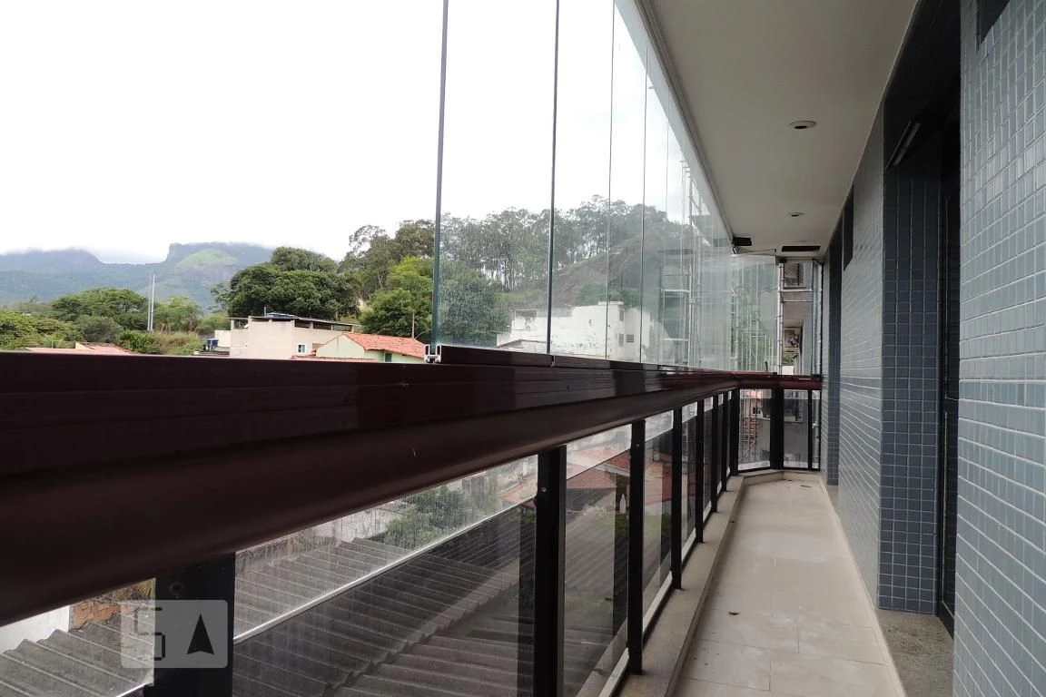 Apartamento de 4 quartos com janelas do piso ao teto — photo 21
