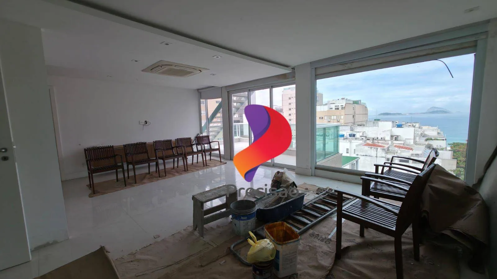 Rental apartment with 3 bedrooms and 5 bathrooms — photo 18