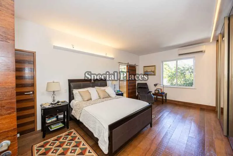 Furnished house with 6 bedrooms and 550 m² — photo 5