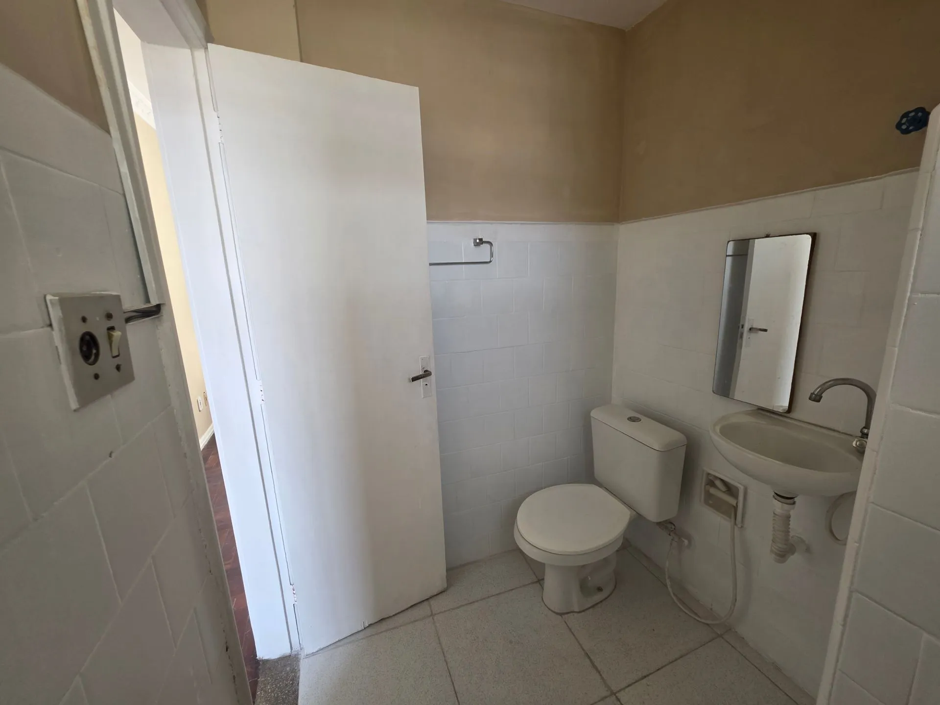 Дерев'яна підлога або ламінат та 2 спальні: квартира 50 м² — photo 7