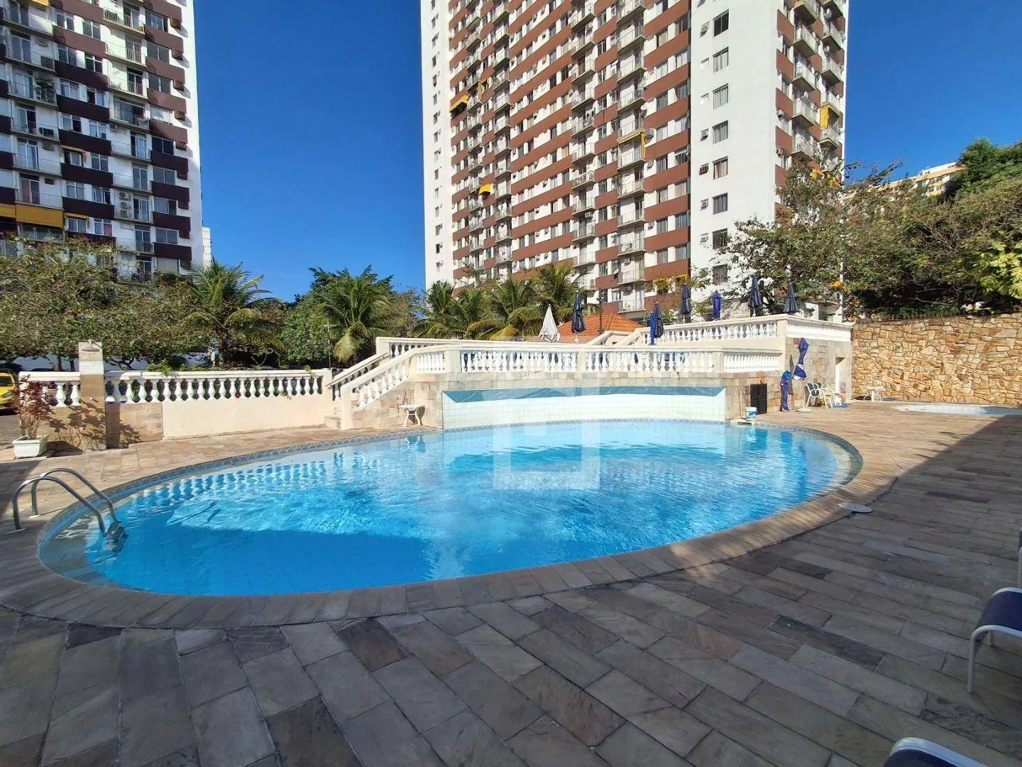 2-bedroom apartment with a washing machine in Rio de Janeiro — photo 18