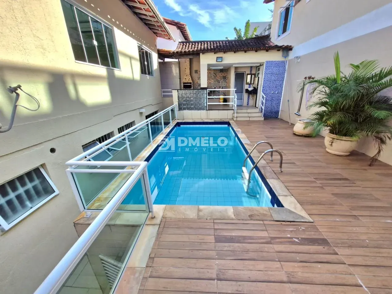 4-bedroom house with a bathtub in Rio de Janeiro — photo 21