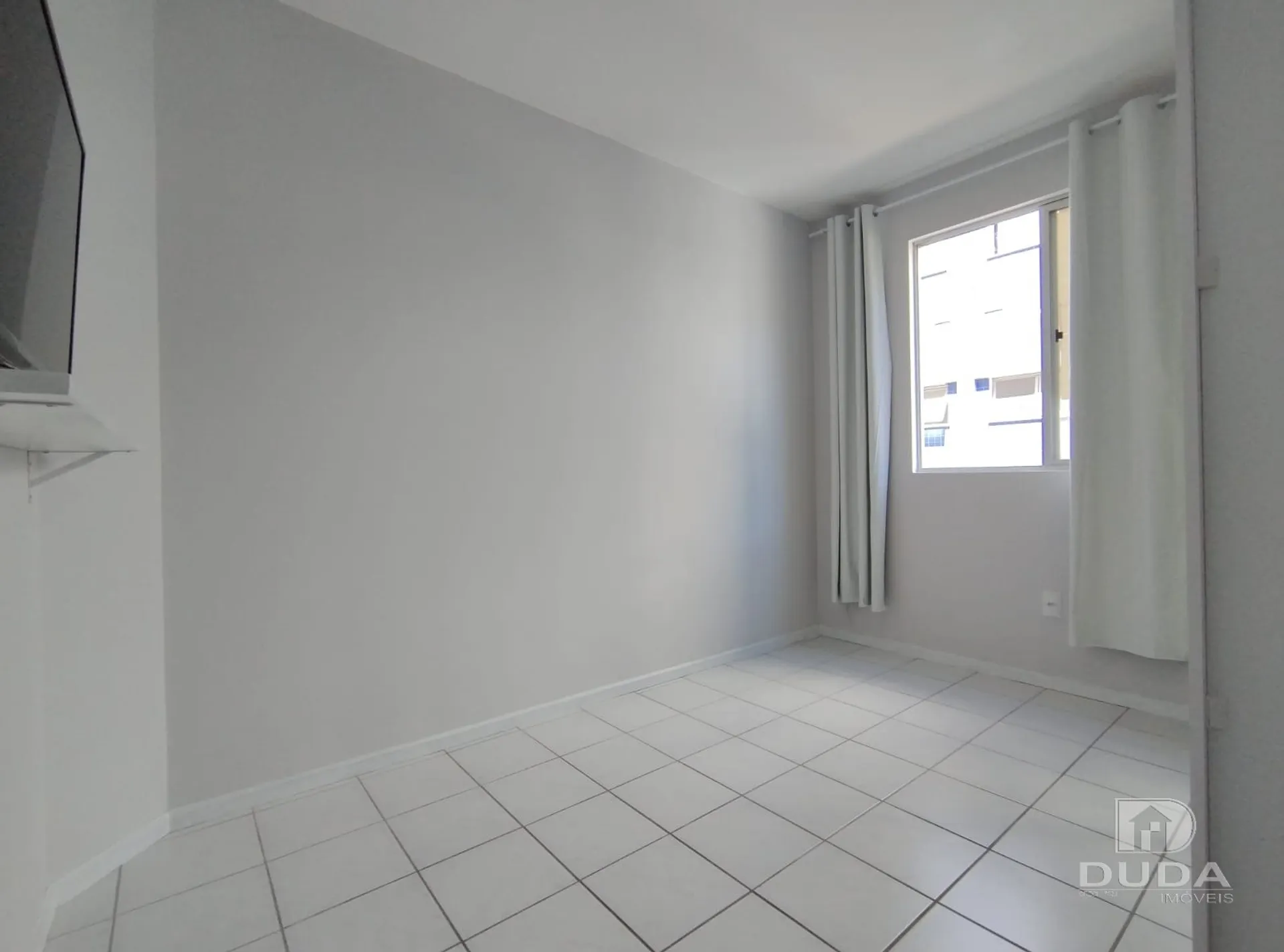 Apartamento amueblado de 2 dormitorios con plaza — photo 11