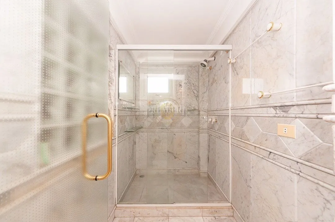 Casa com 4 suítes e jardim privativo, 7 banheiros — photo 46