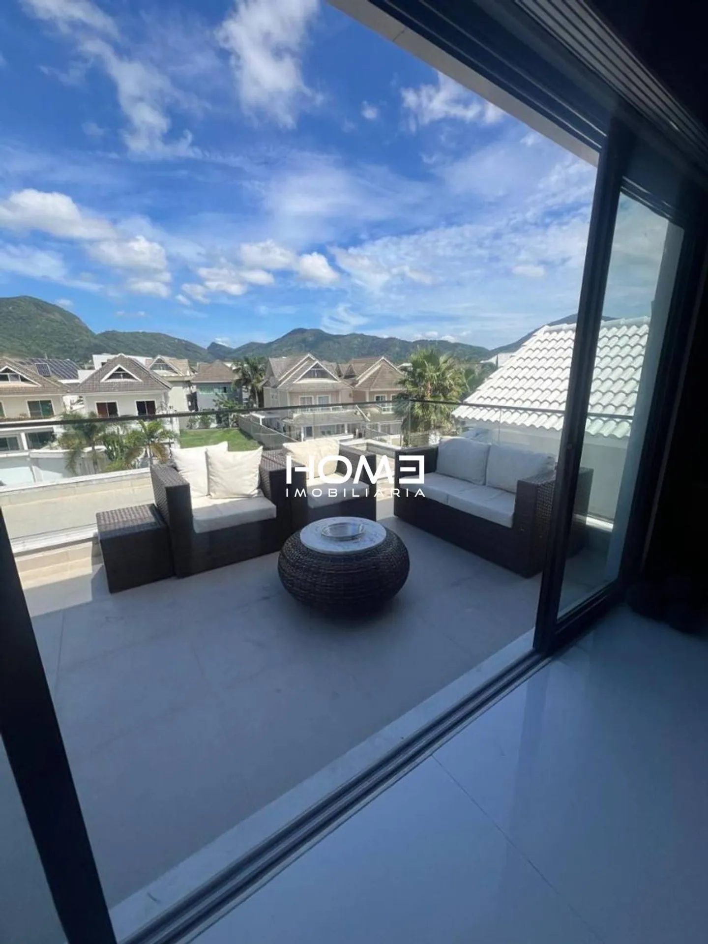 House with 4 bedrooms and 5 bathrooms mountain view — photo 10