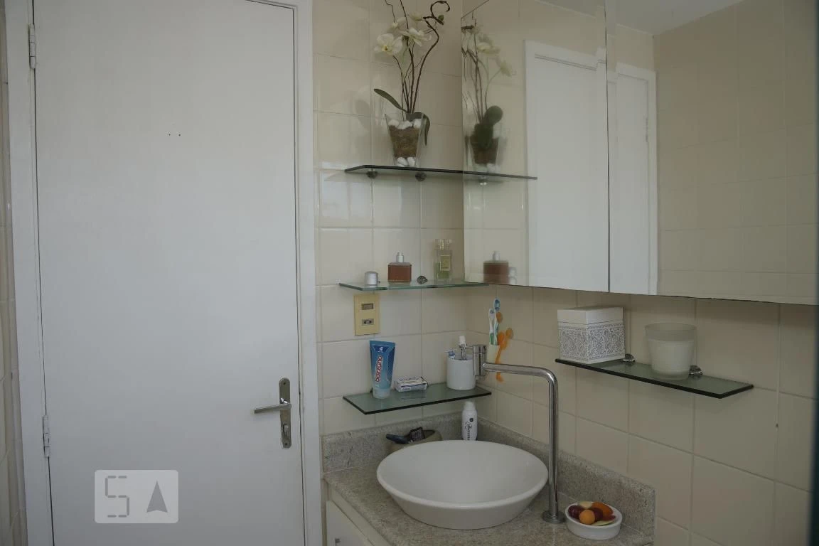 Furnished apartment, 37 m², with a washing machine — photo 11