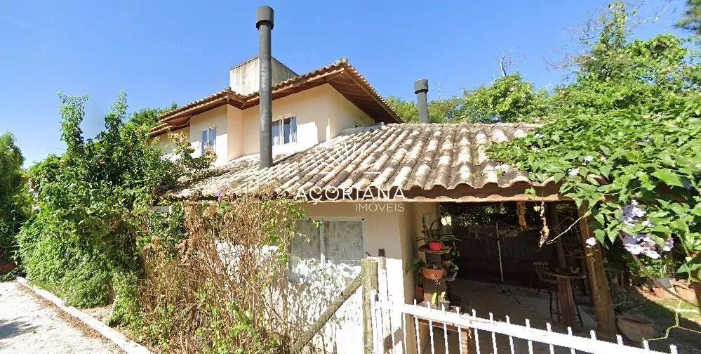 150 m² house with a grill on the balcony and a fireplace — photo 15