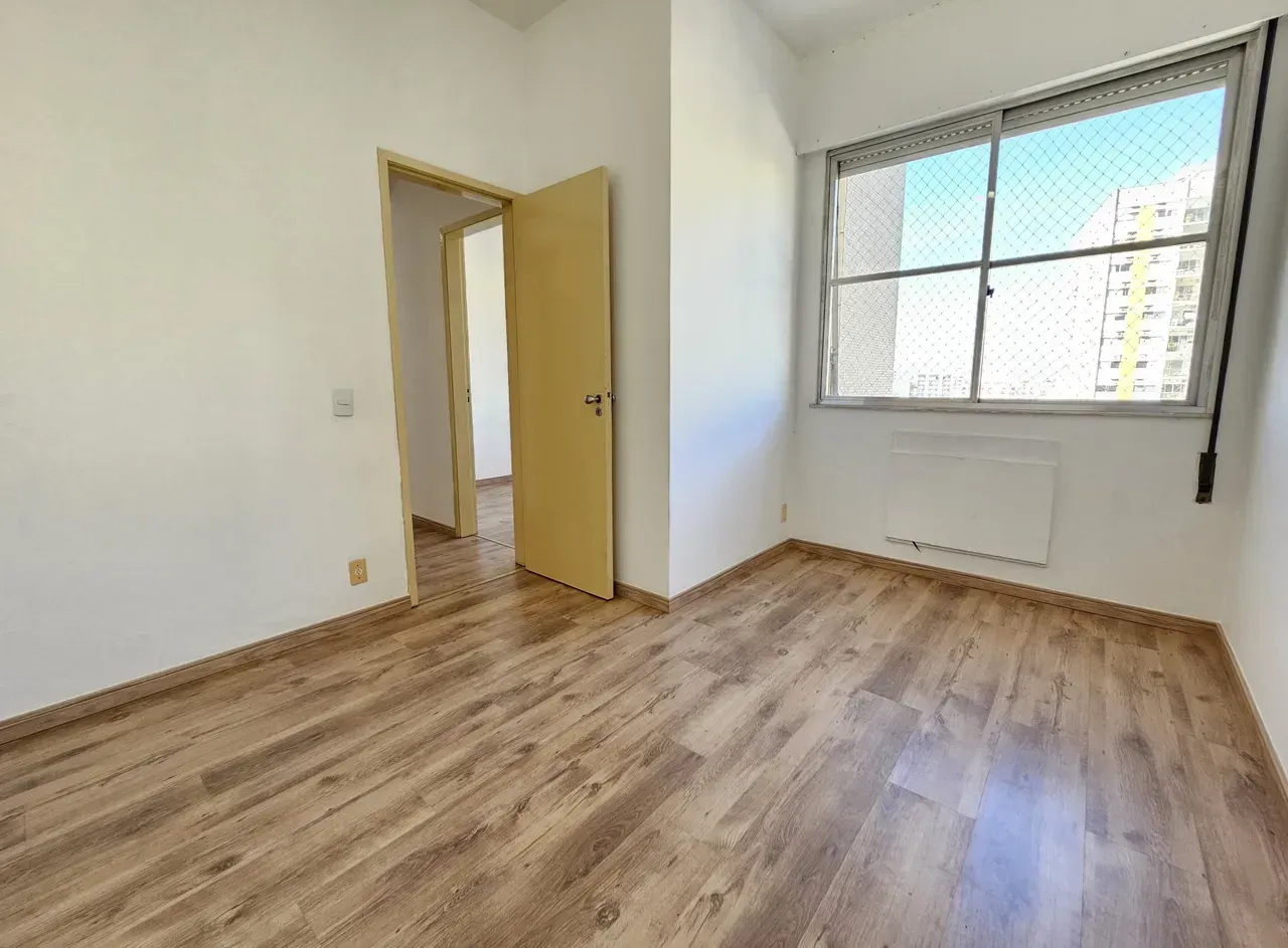 Apartamento com 2 quartos e 1 vaga de garagem — photo 2