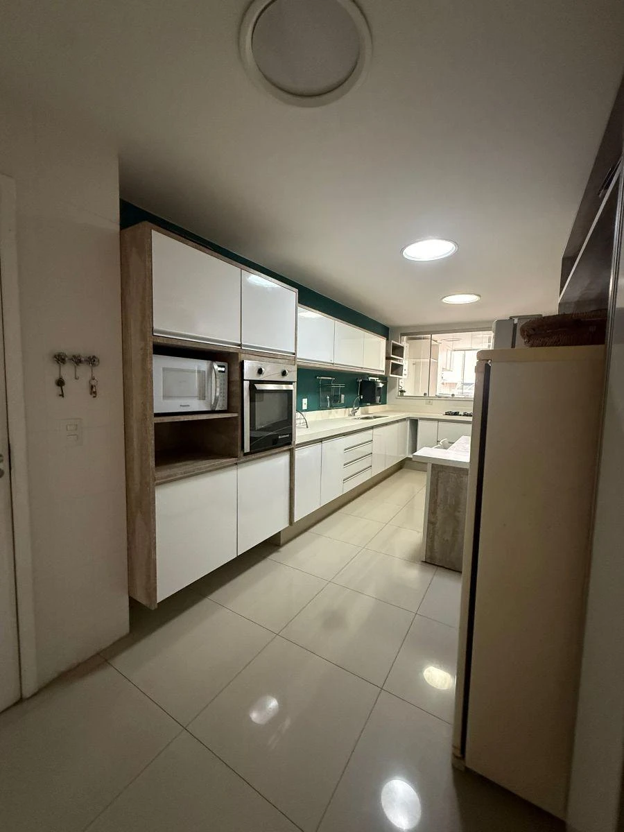 Apartamento mobiliado de 400 m² com 3 suítes e 3 vagas — photo 4