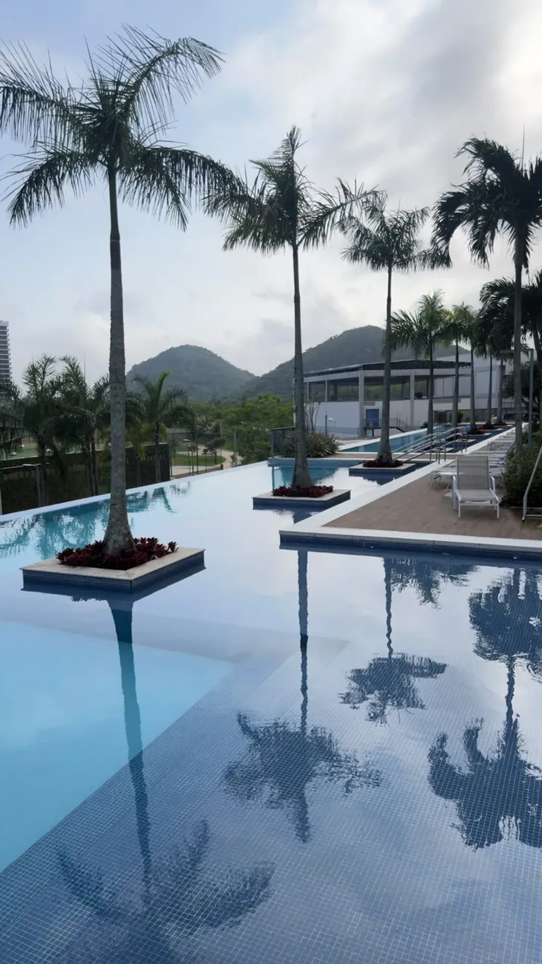 2-bedroom apartment with a mountain view in Rio de Janeiro — photo 9