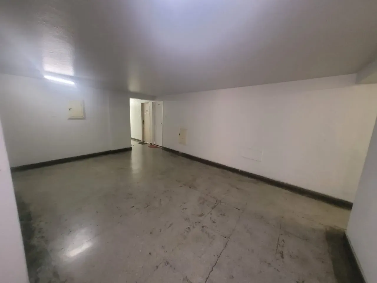 Apartment, 32 m², with wood or laminate floors — photo 12
