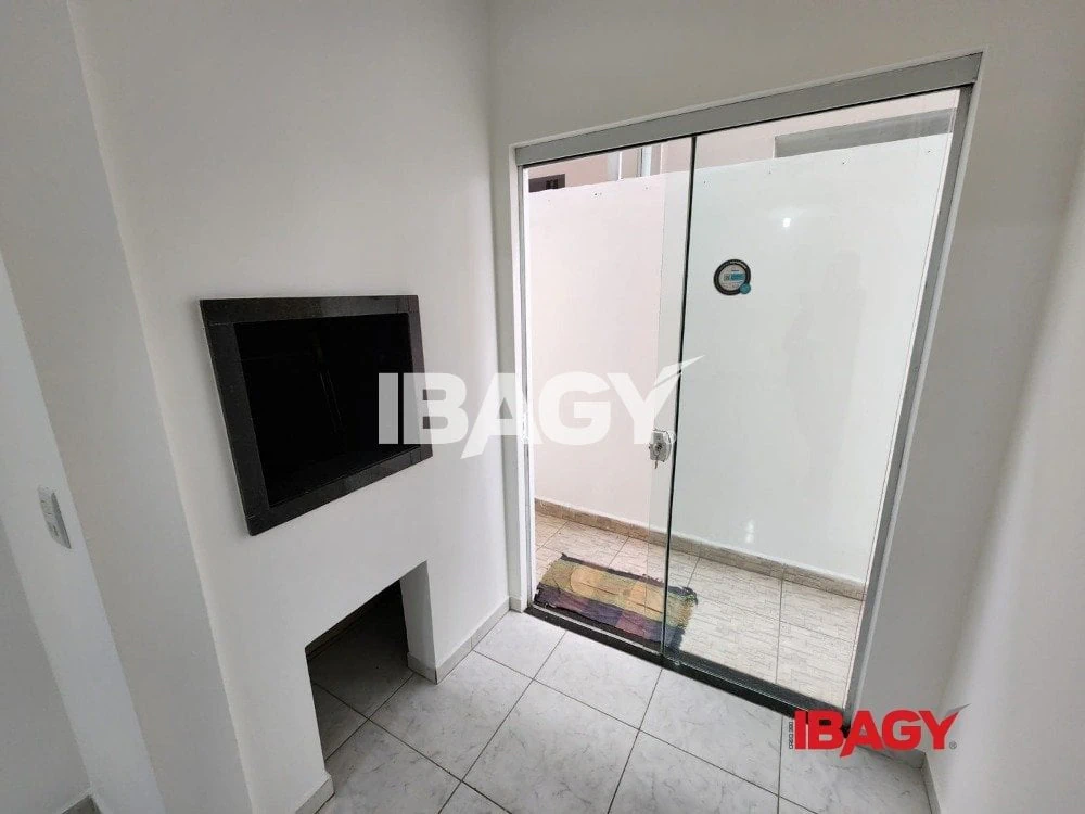 Parrilla privada y 2 dormitorios: departamento de 55 m² — photo 13
